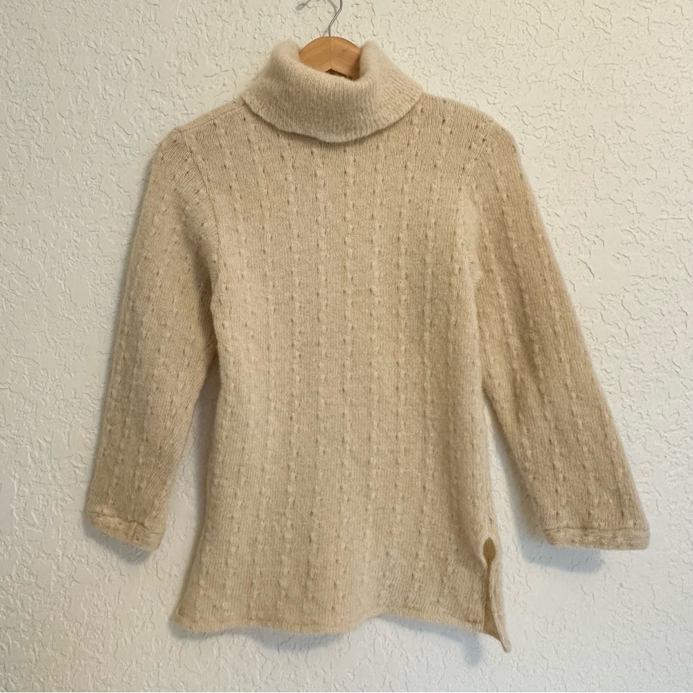 Hilda LTD Icelandic wool cream turtleneck sweater